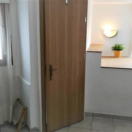Maisonette With Garden Skála Foúrkas