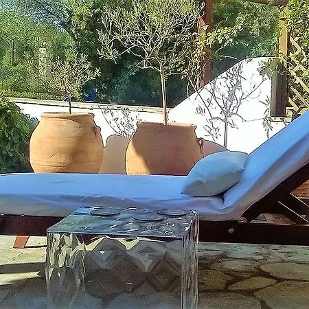 Maisonette With Garden Casa de Férias Skála Foúrkas