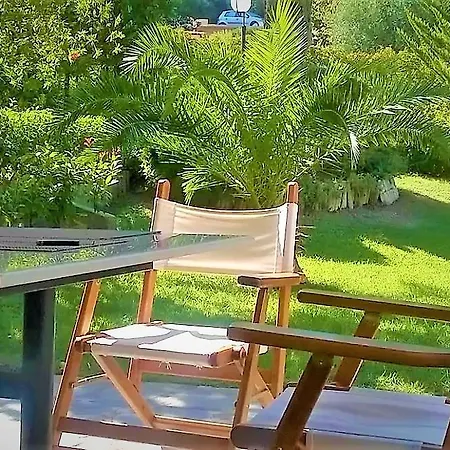 Casa de Férias Maisonette With Garden Skála Foúrkas