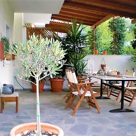 Maisonette With Garden Casa de Férias Skála Foúrkas