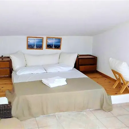 Maisonette With Garden *