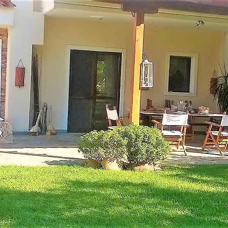 Maisonette With Garden