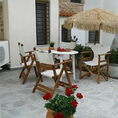 Maisonette With Garden Skála Foúrkas
